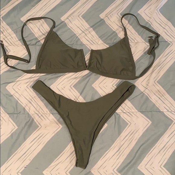 Green v neck bikini set - Picture 1 of 5